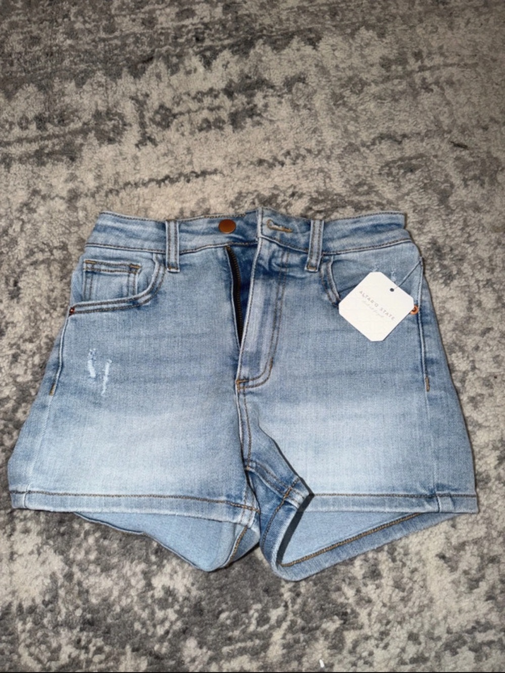 Altar'd State Light Wash High-Rise Denim Shorts XXS 00 NWT